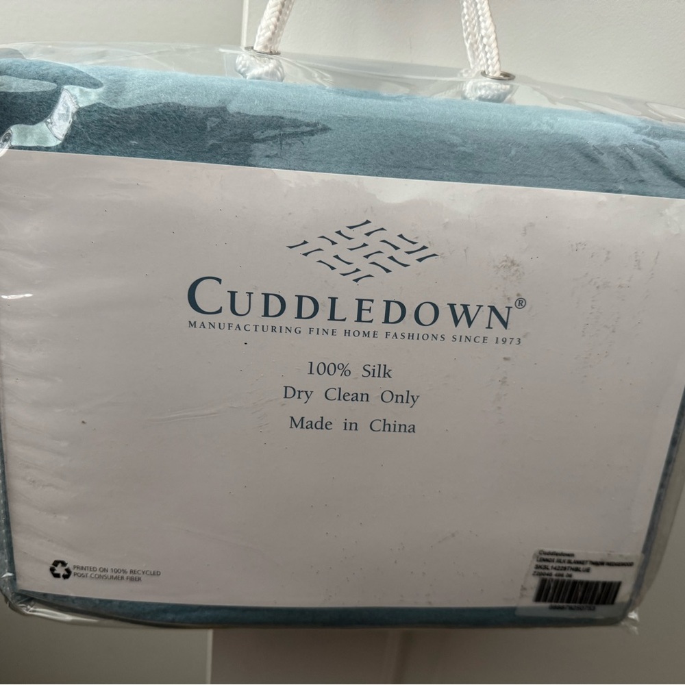 100% Silk Blue Throw Blanket